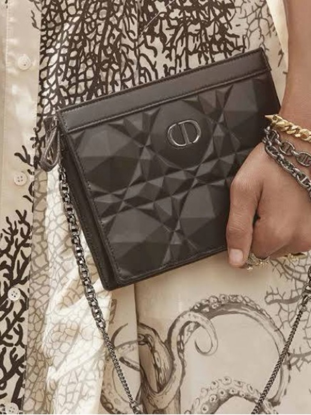 DIOR Caro Black Calfskin Cannage
Flap Chain Shoulder Crossbody
Bag